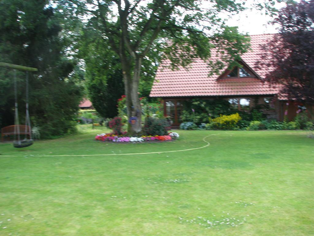 Urlaubsdomizil Im Gruenen Apartment Вестерщеде Екстериор снимка
